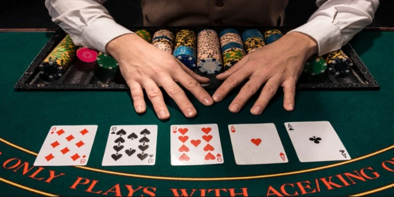Poker sở hữu luật chơi siêu dễ hiểu và đơn giản