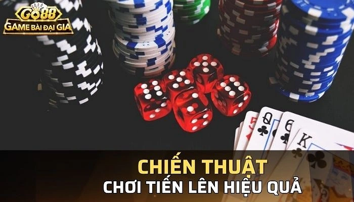Theo dõi, quan sát lối chơi của đối thủ để nắm rõ nước đi của họ Mẹo chơi tiến lên miền nam tại Go88 app hiệu quả nhất